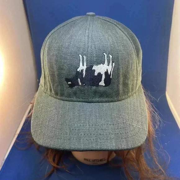 Eco-Friendly Hemp Cap with Unique Graphic Design - Picture 2 of 6